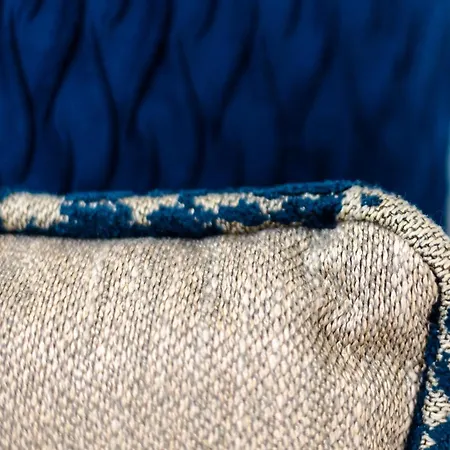 Un Nido Sull'arena - Royal Welcome *